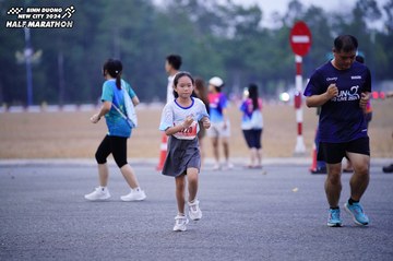 BINH DUONG NEW CITY HALF MARATHON 2024 - Ảnh #1725282