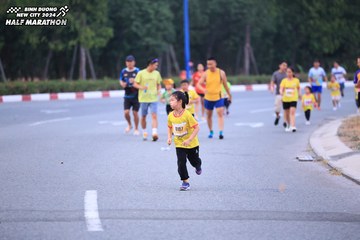 BINH DUONG NEW CITY HALF MARATHON 2024 - Ảnh #1726926