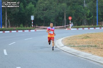 BINH DUONG NEW CITY HALF MARATHON 2024 - Ảnh #1735049