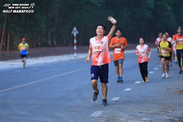 BINH DUONG NEW CITY HALF MARATHON 2024 - Ảnh #1750210