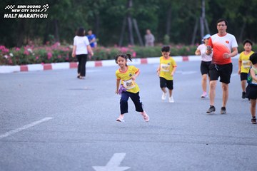BINH DUONG NEW CITY HALF MARATHON 2024 - Ảnh #1726737
