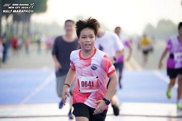BINH DUONG NEW CITY HALF MARATHON 2024 - Ảnh #1761690