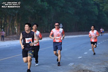 BINH DUONG NEW CITY HALF MARATHON 2024 - Ảnh #1750132