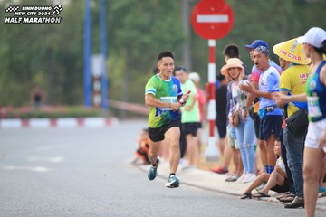 BINH DUONG NEW CITY HALF MARATHON 2024 - Ảnh #1736622