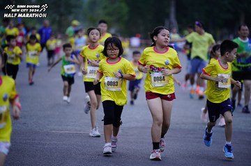 BINH DUONG NEW CITY HALF MARATHON 2024 - Ảnh #1724684