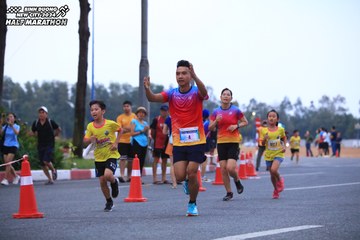 BINH DUONG NEW CITY HALF MARATHON 2024 - Ảnh #1728029