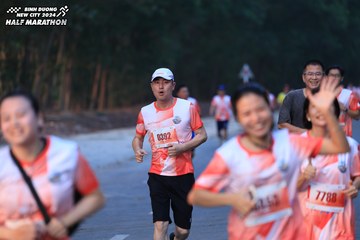 BINH DUONG NEW CITY HALF MARATHON 2024 - Ảnh #1750753