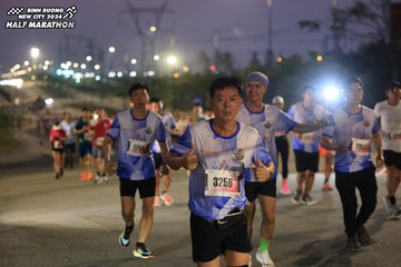 BINH DUONG NEW CITY HALF MARATHON 2024 - Ảnh #1741179