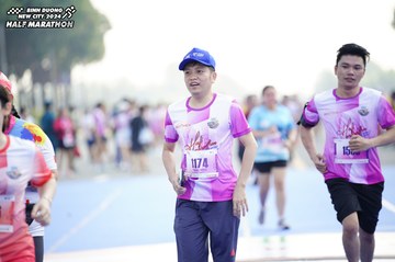 BINH DUONG NEW CITY HALF MARATHON 2024 - Ảnh #1759287