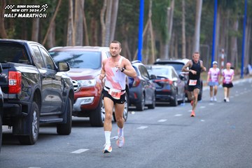 BINH DUONG NEW CITY HALF MARATHON 2024 - Ảnh #1755493
