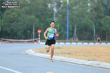 BINH DUONG NEW CITY HALF MARATHON 2024 - Ảnh #1735430