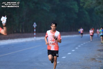 BINH DUONG NEW CITY HALF MARATHON 2024 - Ảnh #1750153