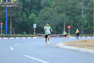 BINH DUONG NEW CITY HALF MARATHON 2024 - Ảnh #1735841