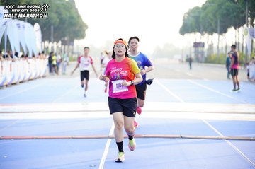BINH DUONG NEW CITY HALF MARATHON 2024 - Ảnh #1758353