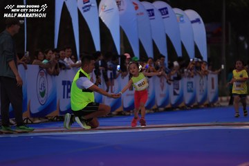 BINH DUONG NEW CITY HALF MARATHON 2024 - Ảnh #1729222