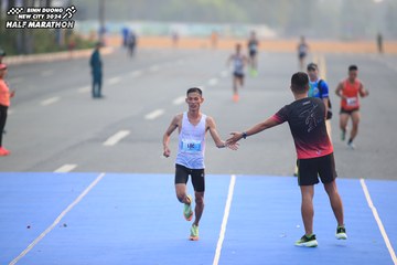 BINH DUONG NEW CITY HALF MARATHON 2024 - Ảnh #1738854