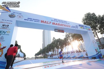BINH DUONG NEW CITY HALF MARATHON 2024 - Ảnh #1819420