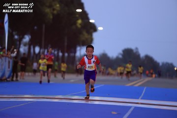BINH DUONG NEW CITY HALF MARATHON 2024 - Ảnh #1729101