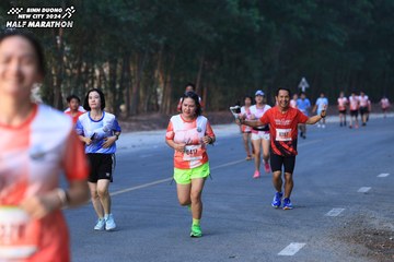 BINH DUONG NEW CITY HALF MARATHON 2024 - Ảnh #1750637