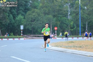 BINH DUONG NEW CITY HALF MARATHON 2024 - Ảnh #1735862