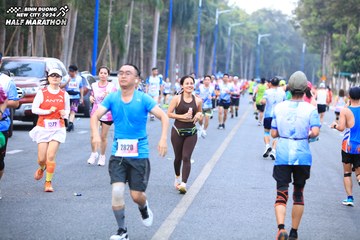 BINH DUONG NEW CITY HALF MARATHON 2024 - Ảnh #1750855