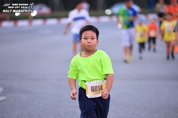 BINH DUONG NEW CITY HALF MARATHON 2024 - Ảnh #1726992