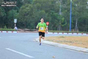 BINH DUONG NEW CITY HALF MARATHON 2024 - Ảnh #1735506