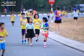 BINH DUONG NEW CITY HALF MARATHON 2024 - Ảnh #1726519