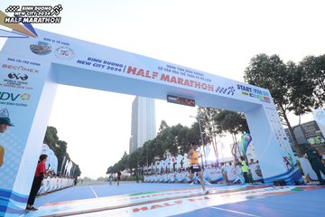 BINH DUONG NEW CITY HALF MARATHON 2024 - Ảnh #1738319