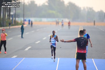 BINH DUONG NEW CITY HALF MARATHON 2024 - Ảnh #1738818