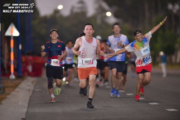 BINH DUONG NEW CITY HALF MARATHON 2024 - Ảnh #1756562