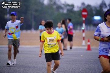 BINH DUONG NEW CITY HALF MARATHON 2024 - Ảnh #1725608