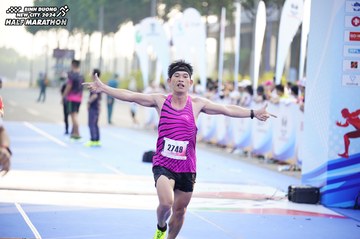 BINH DUONG NEW CITY HALF MARATHON 2024 - Ảnh #1759327