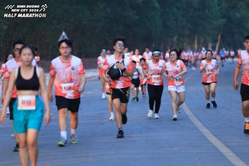 BINH DUONG NEW CITY HALF MARATHON 2024 - Ảnh #1772772