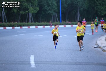 BINH DUONG NEW CITY HALF MARATHON 2024 - Ảnh #1726259