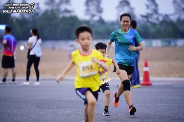 BINH DUONG NEW CITY HALF MARATHON 2024 - Ảnh #1725349