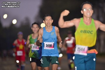 BINH DUONG NEW CITY HALF MARATHON 2024 - Ảnh #1755915
