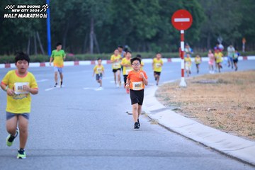 BINH DUONG NEW CITY HALF MARATHON 2024 - Ảnh #1726342