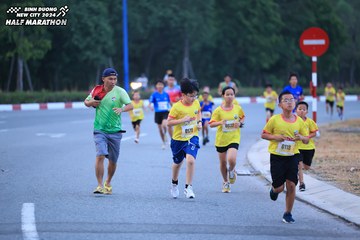 BINH DUONG NEW CITY HALF MARATHON 2024 - Ảnh #1726176