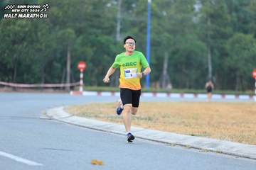 BINH DUONG NEW CITY HALF MARATHON 2024 - Ảnh #1735521
