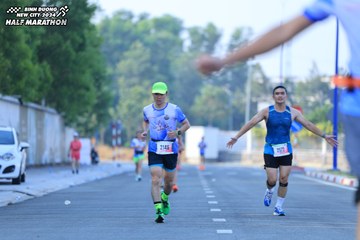 BINH DUONG NEW CITY HALF MARATHON 2024 - Ảnh #1766214