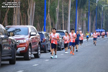 BINH DUONG NEW CITY HALF MARATHON 2024 - Ảnh #1756161