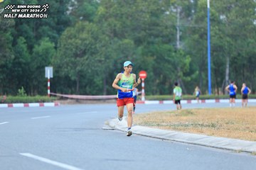 BINH DUONG NEW CITY HALF MARATHON 2024 - Ảnh #1735646