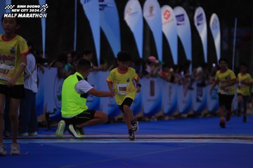 BINH DUONG NEW CITY HALF MARATHON 2024 - Ảnh #1729136