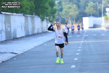 BINH DUONG NEW CITY HALF MARATHON 2024 - Ảnh #1770097