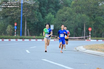 BINH DUONG NEW CITY HALF MARATHON 2024 - Ảnh #1735471