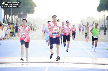 BINH DUONG NEW CITY HALF MARATHON 2024 - Ảnh #1759482