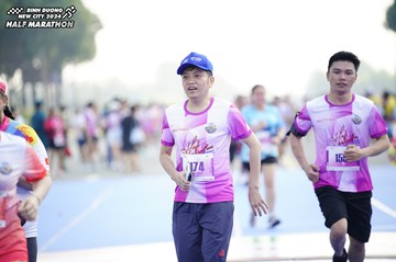 BINH DUONG NEW CITY HALF MARATHON 2024 - Ảnh #1759282