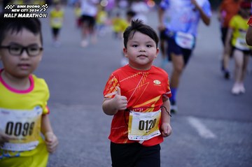 BINH DUONG NEW CITY HALF MARATHON 2024 - Ảnh #1724807