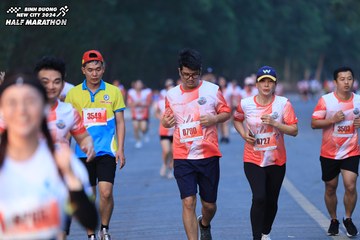 BINH DUONG NEW CITY HALF MARATHON 2024 - Ảnh #1750914